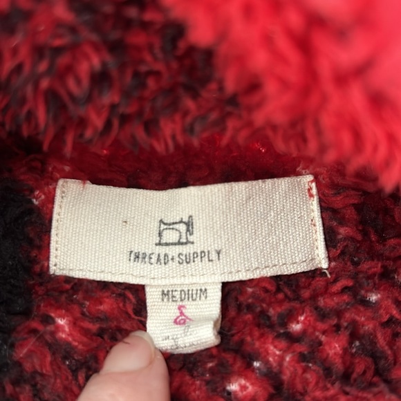 Thread & Supply Red Buffalo Plaid Fuzzy Sherpa 3/4 Zip Sweatshirt Women’s Medium - Picture 4 of 9